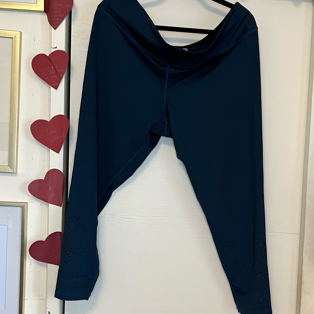 2 PAIRS OF IDEOLOGY WORKOUT LEGGINGS IN 2x in blue green